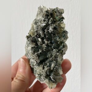 Chalcopyrite on Calcite